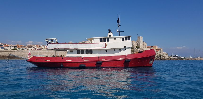 Solimano Tugboat | Capotesta