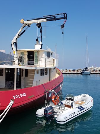 Solimano Tugboat | Capotesta