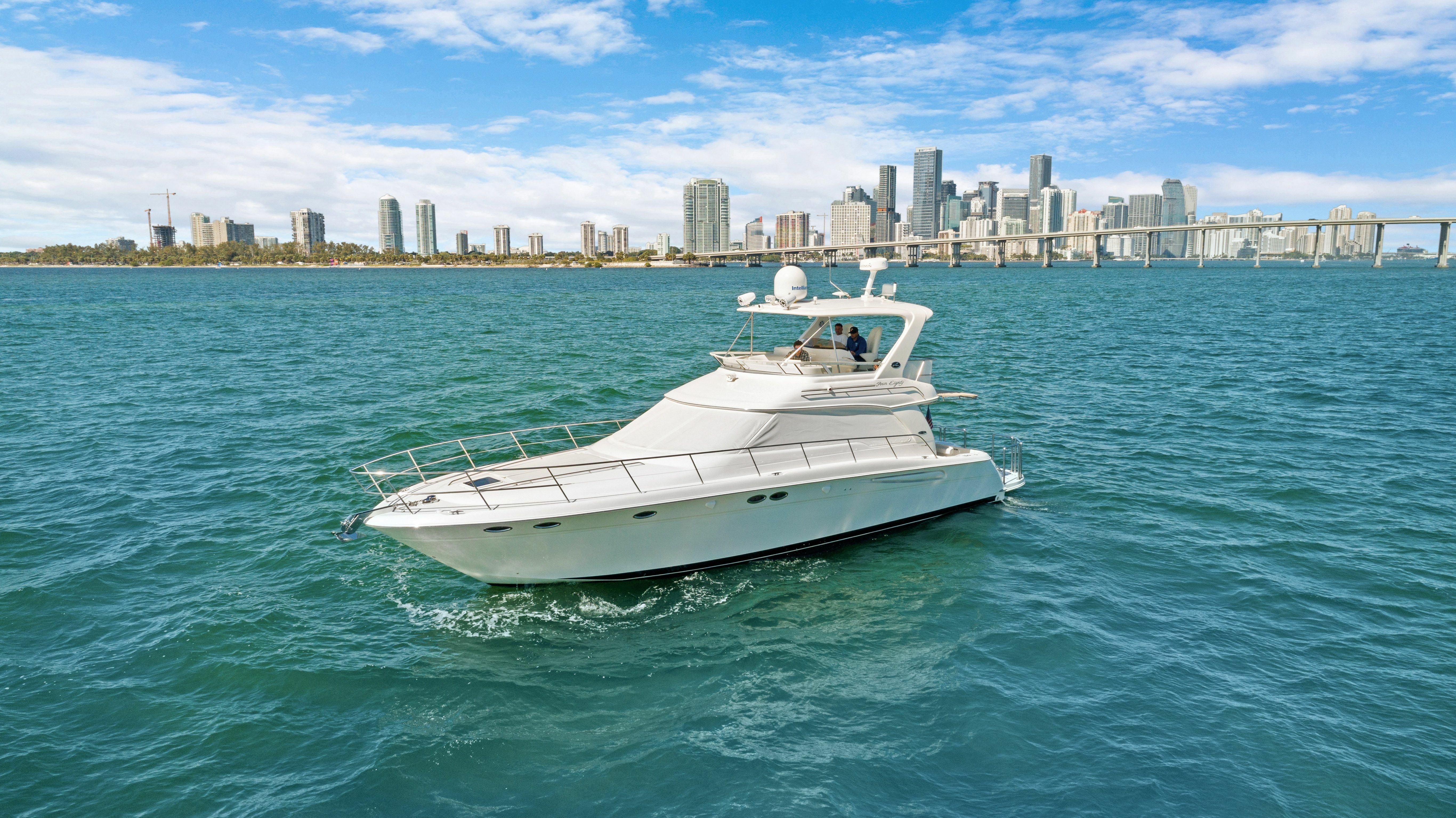 Sea Ray 480 Sedan | Dream Life