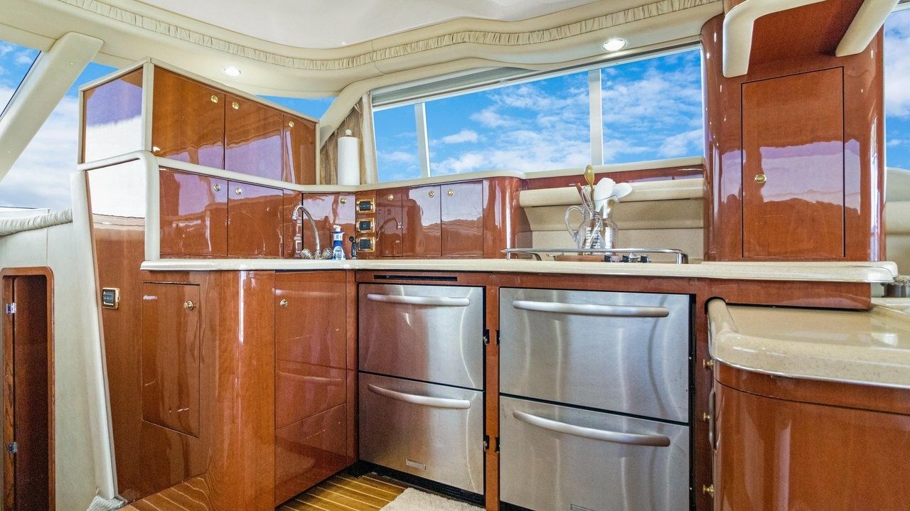 Sea Ray 480 Sedan | Dream Life