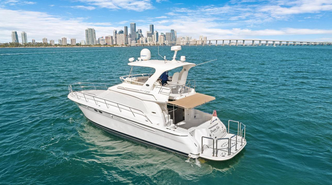 Sea Ray 480 Sedan | Dream Life