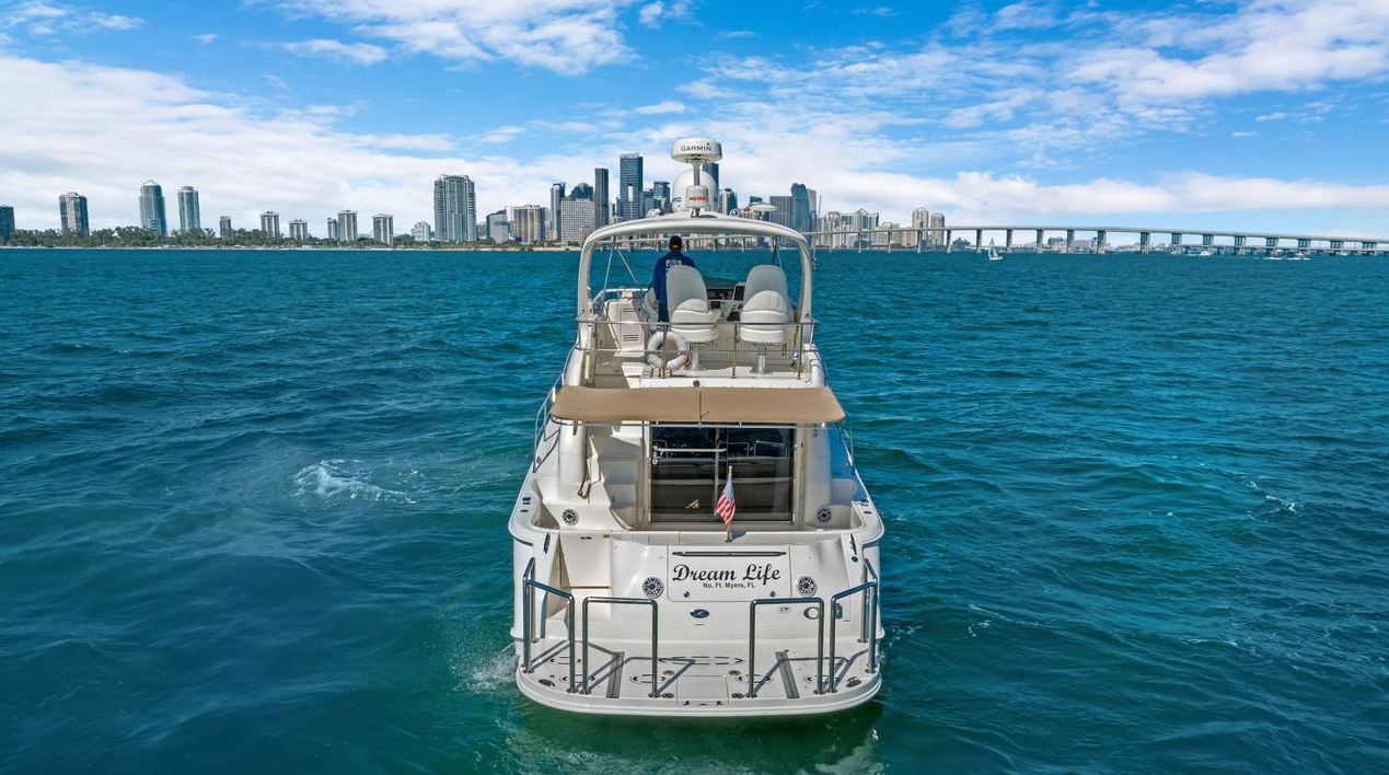 Sea Ray 480 Sedan | Dream Life