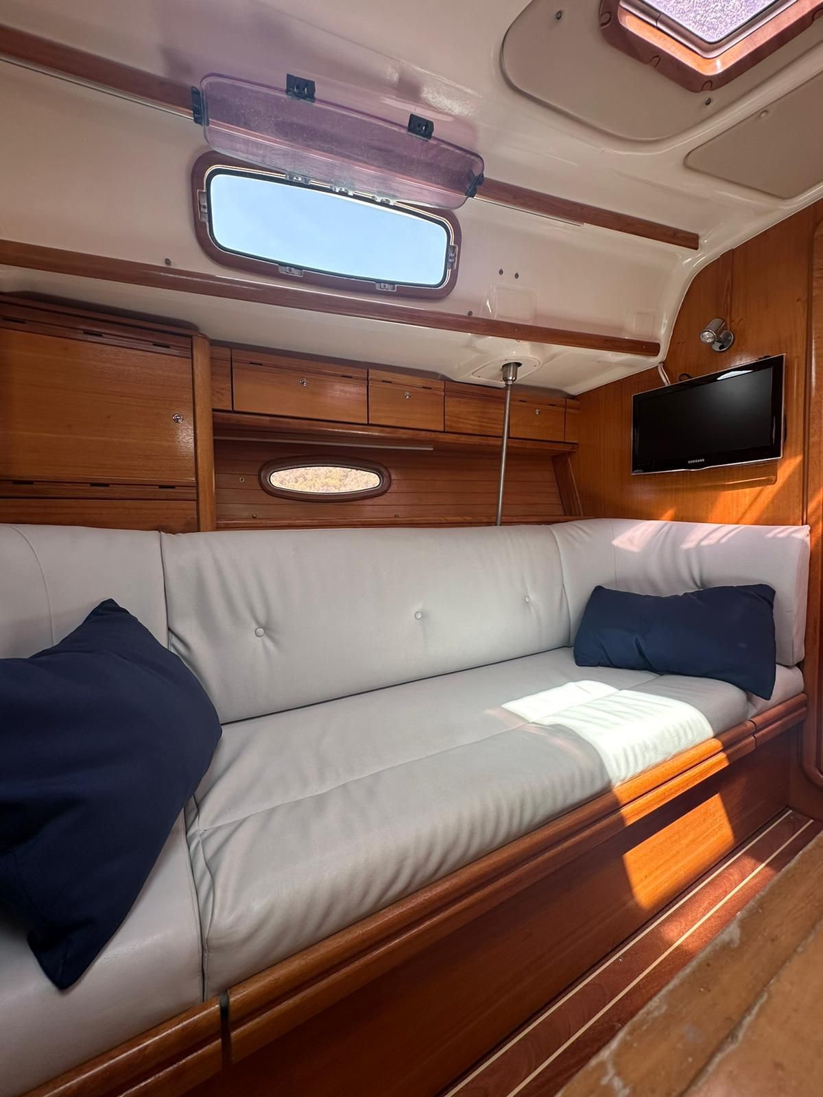 Bavaria 37 | Acheron