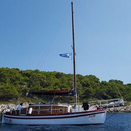 Custom Built 31 | Red Coral