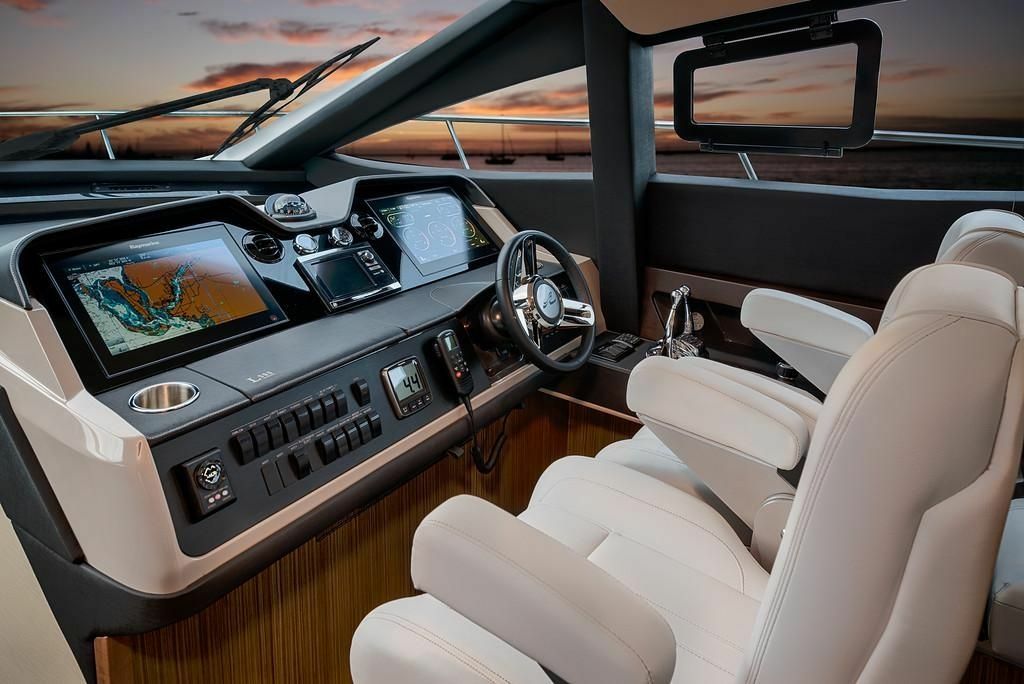 Sea Ray L590 Fly | SoleMare