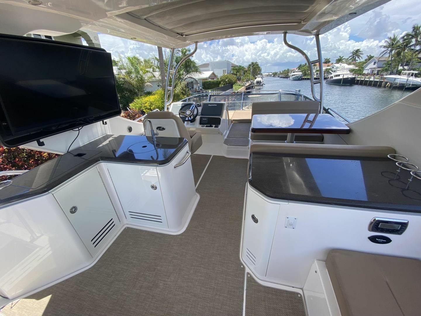 Sea Ray L590 Fly | SoleMare
