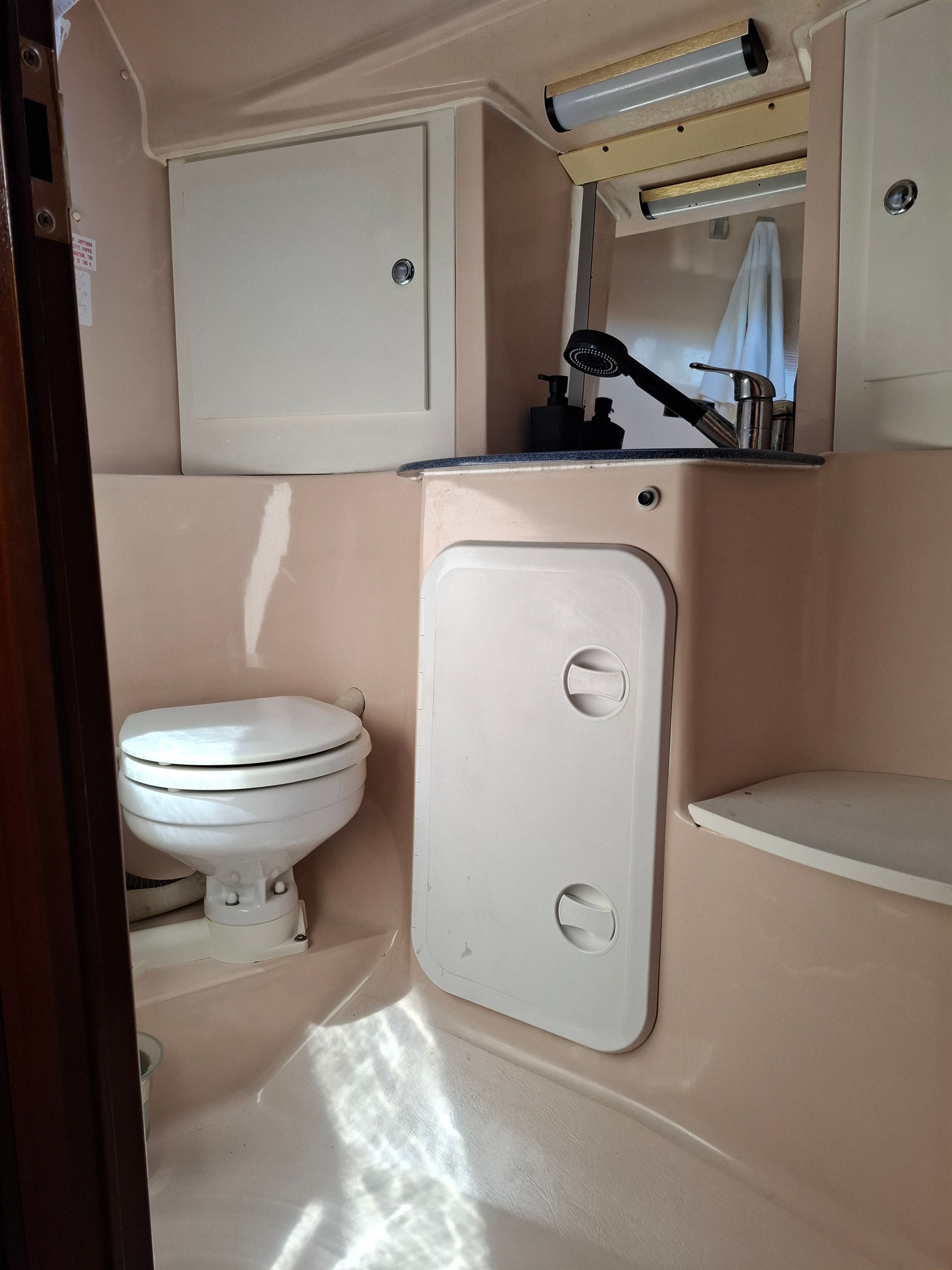 Bavaria Cruiser 40 | ZaraBella