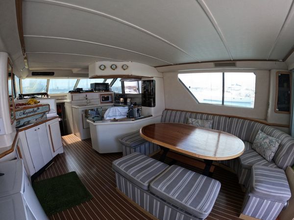 Sea Ray Sedane Bridge 400 | Mayantigo