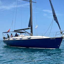 Bavaria 49 | Julia Tercer