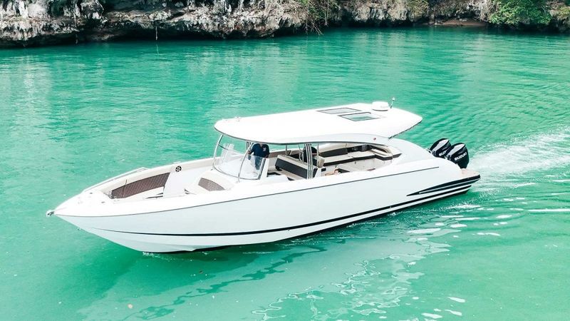 Custom Built 42 | Ocean Pearl