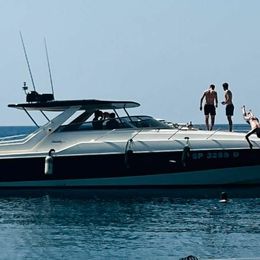 Sunseeker 105 | Blackstar