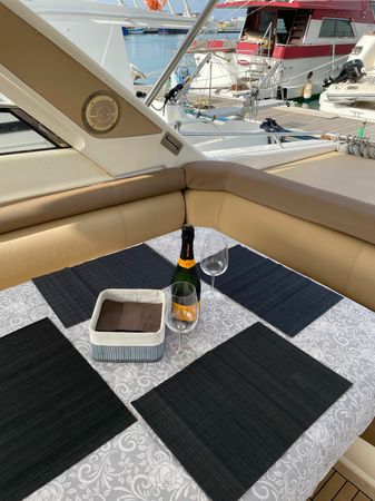 Sunseeker 105 | Blackstar