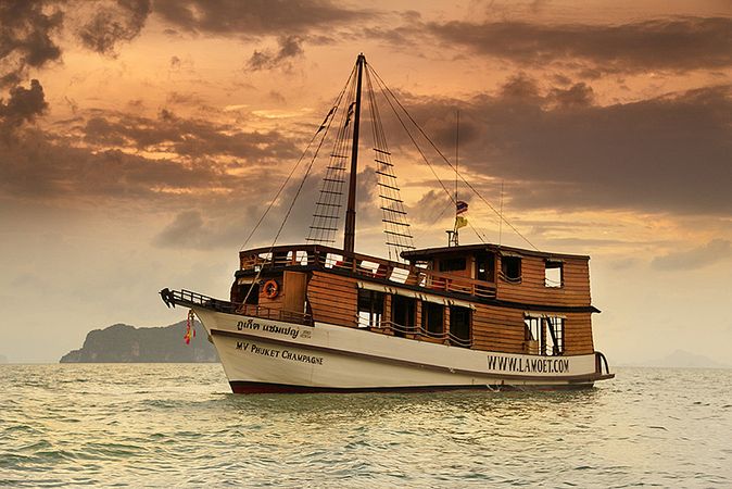 Custom Built 65 | Champagne