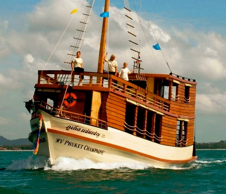 Custom Built 65 | Champagne