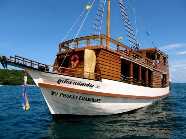 Custom Built 65 | Champagne