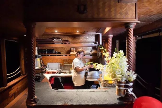 Custom Built 65 | Champagne