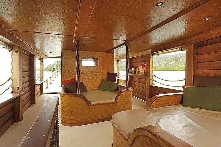 Custom Built 65 | Champagne