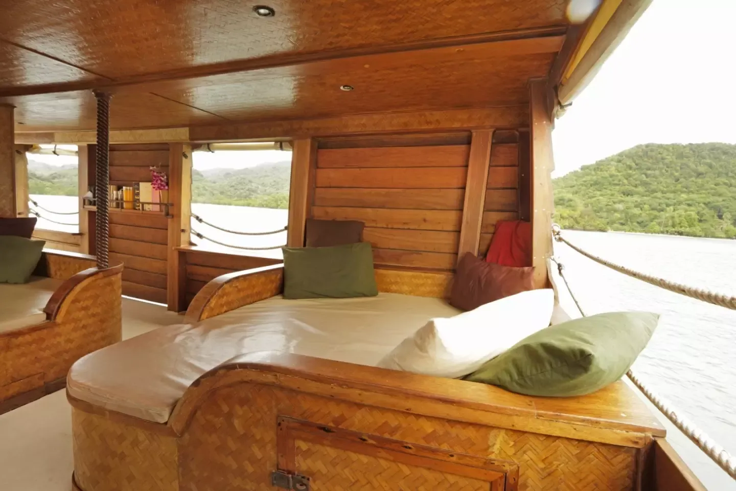 Custom Built 65 | Champagne