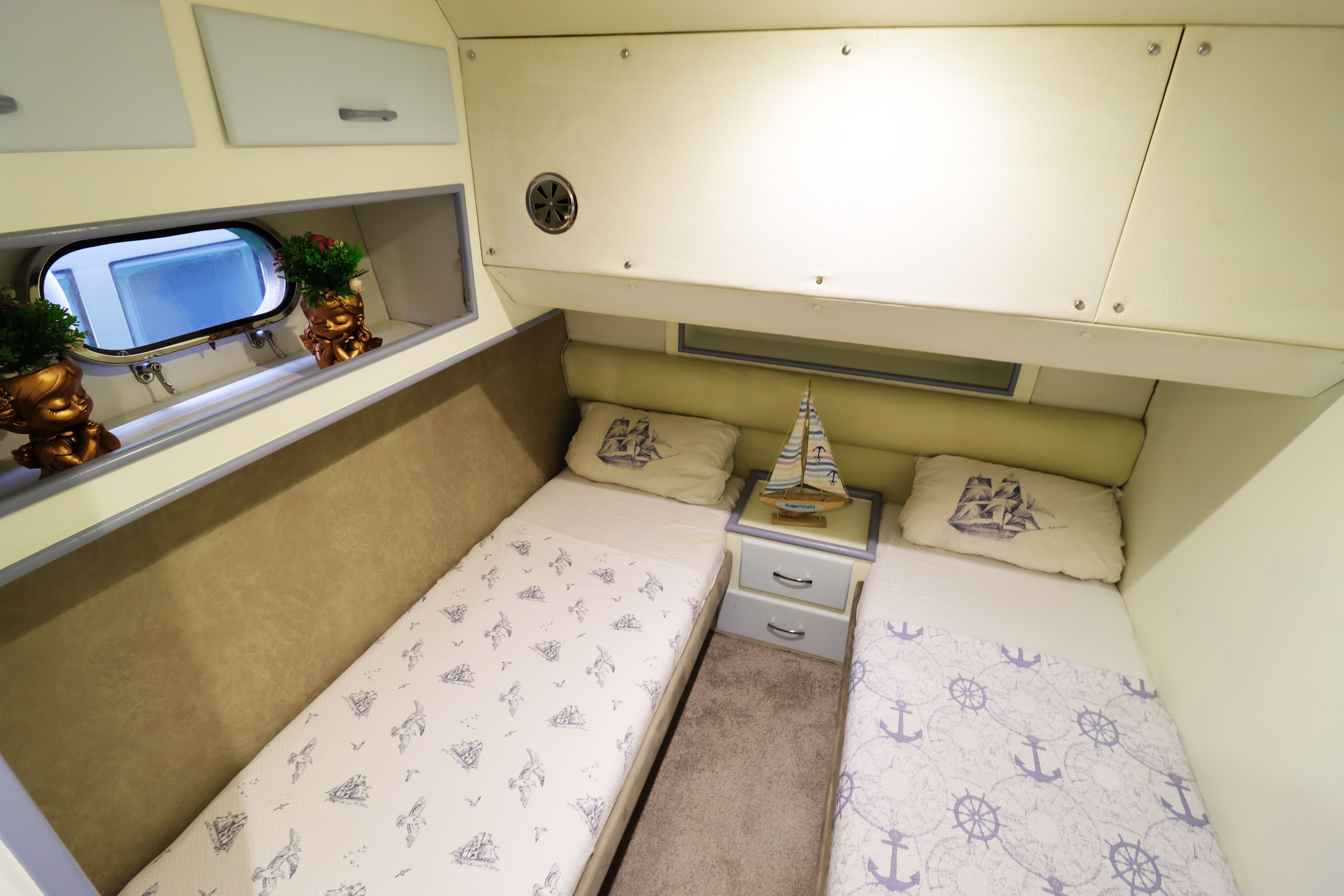 Custom Built 62 | Alp Dora