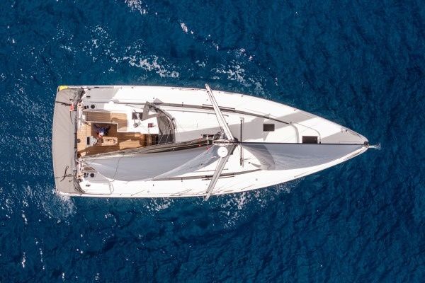 Bavaria C42 | Everlong