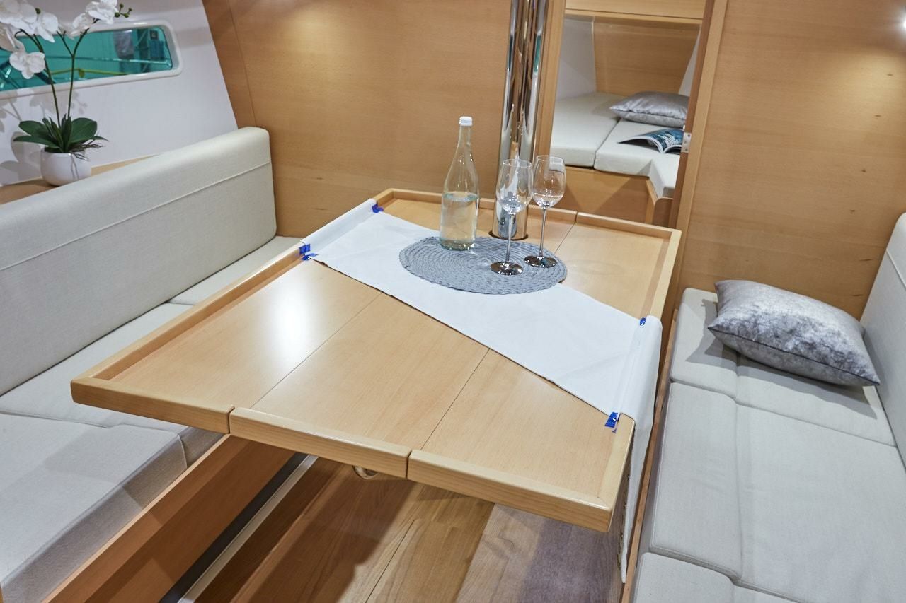 Jeanneau Sun Odyssey 319 | Tomkings