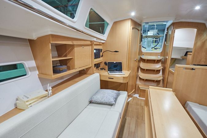 Jeanneau Sun Odyssey 319 | Tomkings