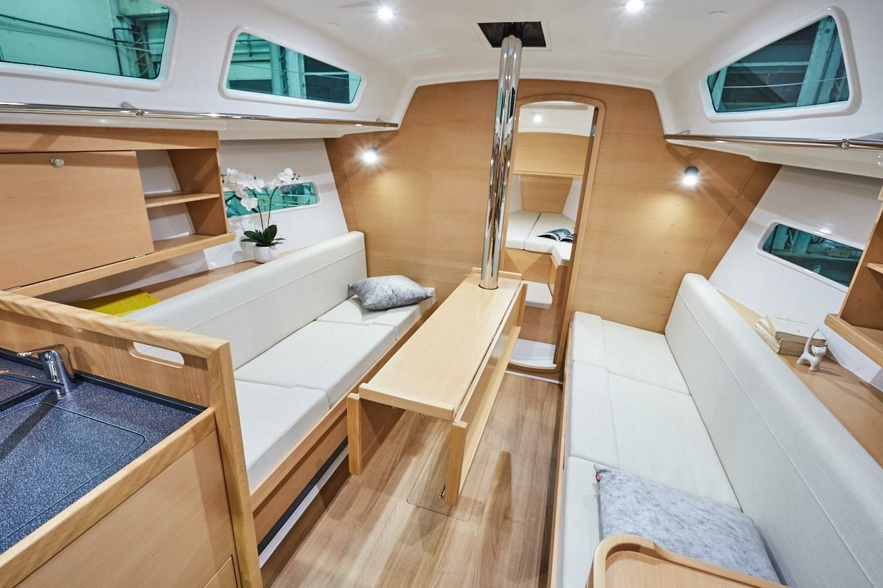 Jeanneau Sun Odyssey 319 | Tomkings