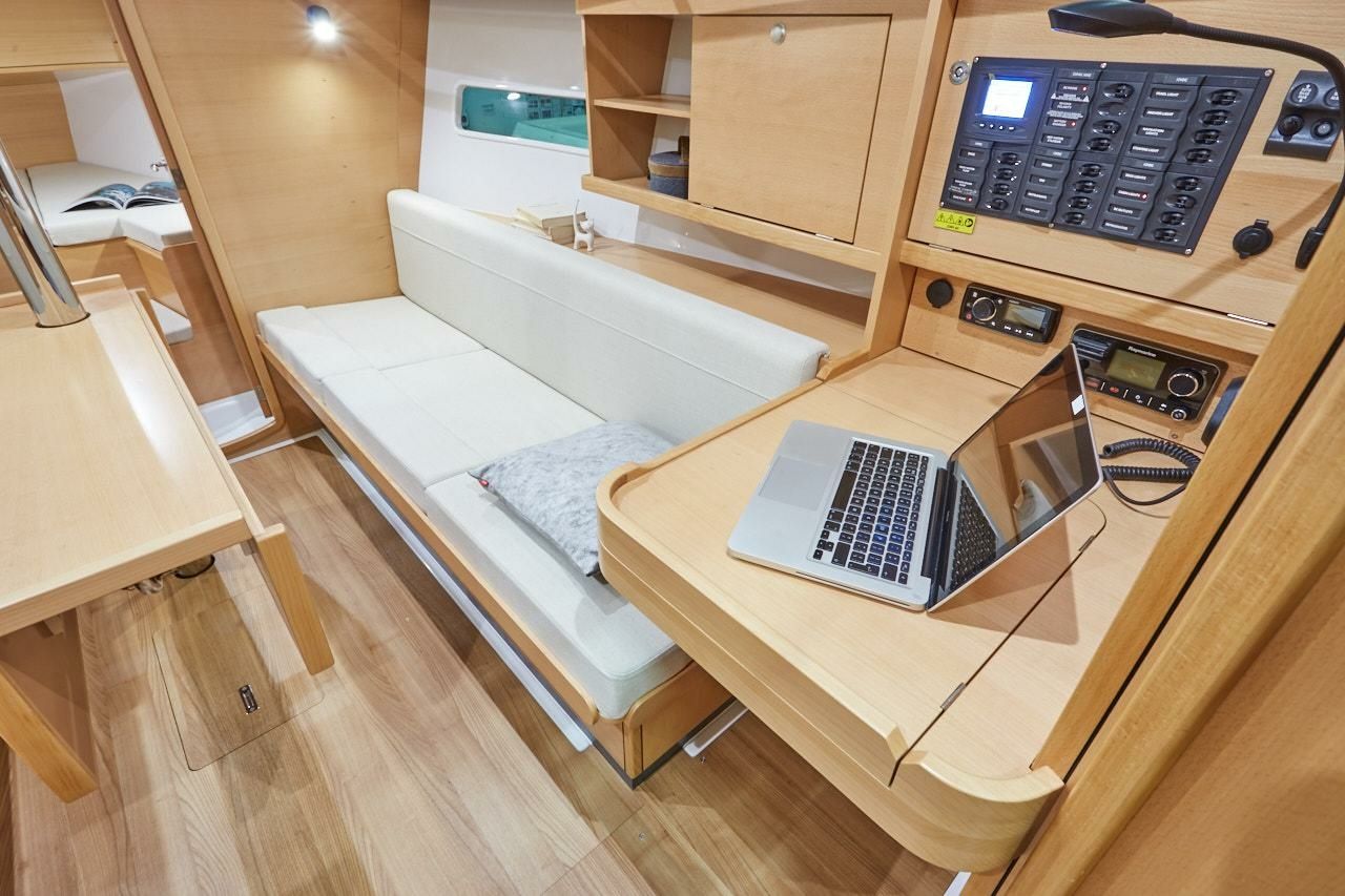 Jeanneau Sun Odyssey 319 | Tomkings