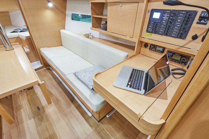 Jeanneau Sun Odyssey 319 | Tomkings
