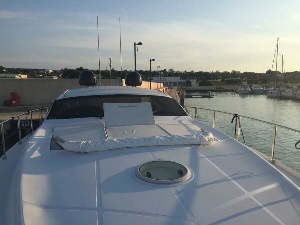 Pershing 52 | Adagio 3