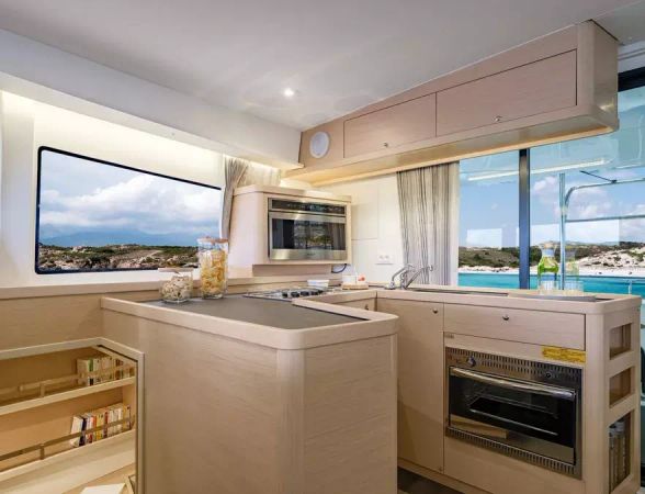 Lagoon 42 | Pronto Angel