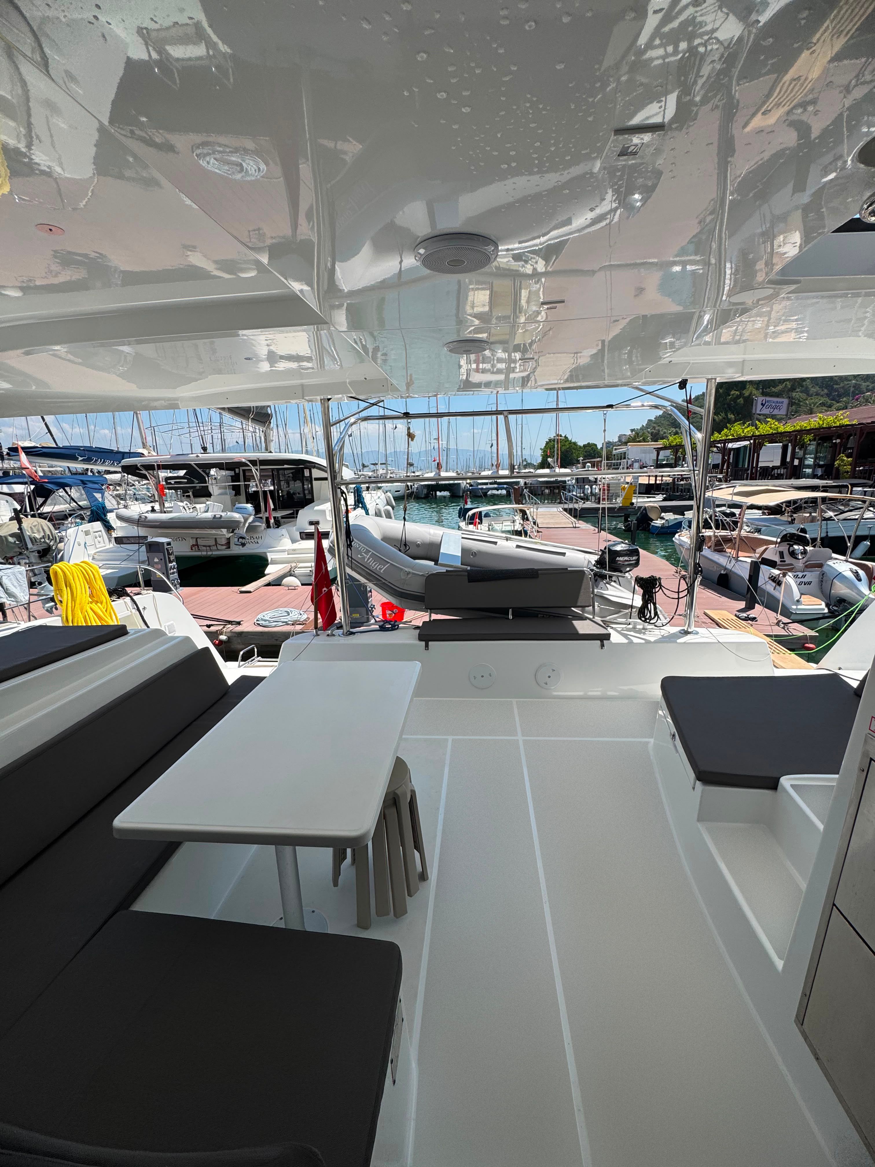 Lagoon 42 | Pronto Angel