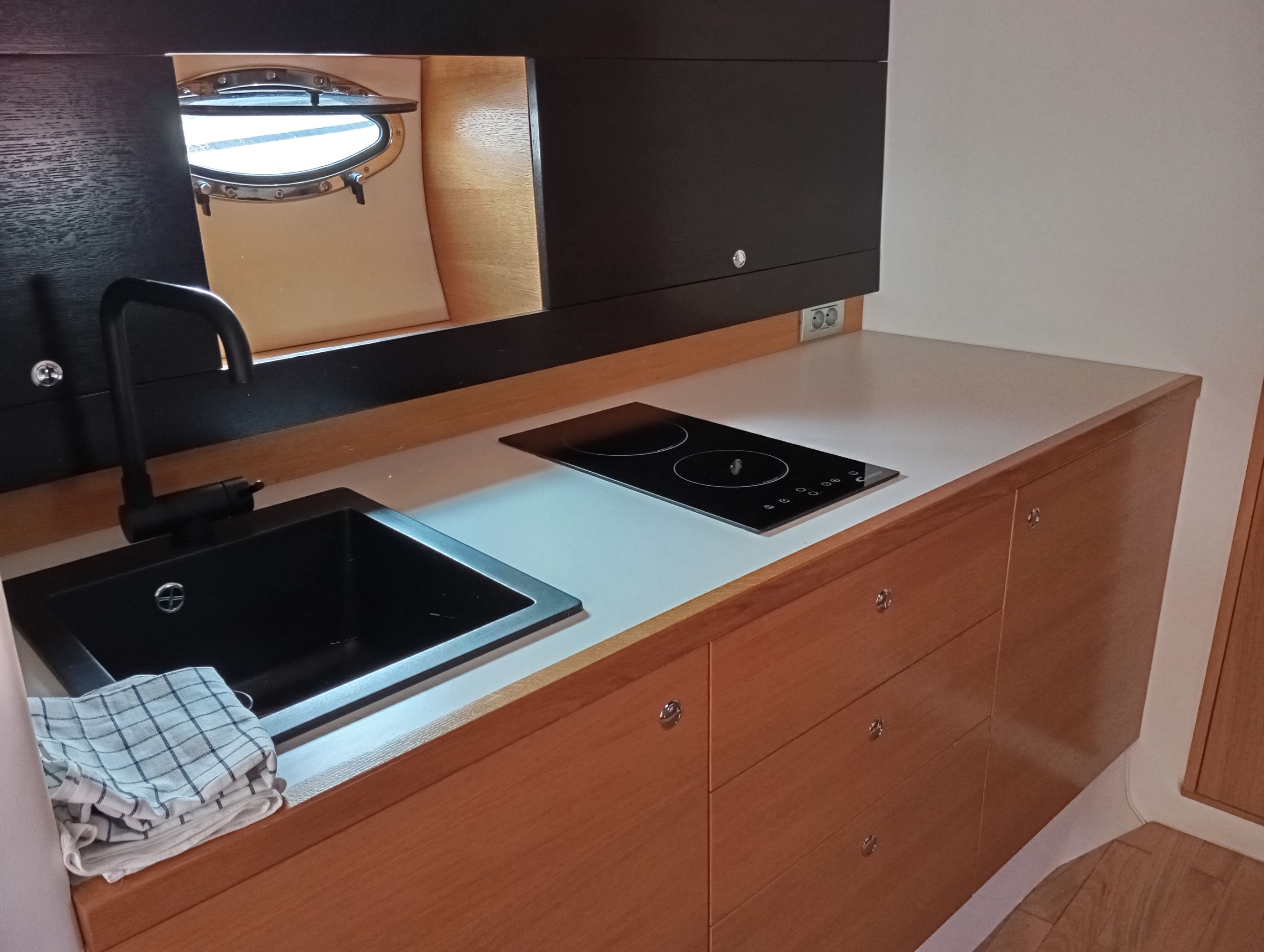 Airon Marine 36 | Maura 4