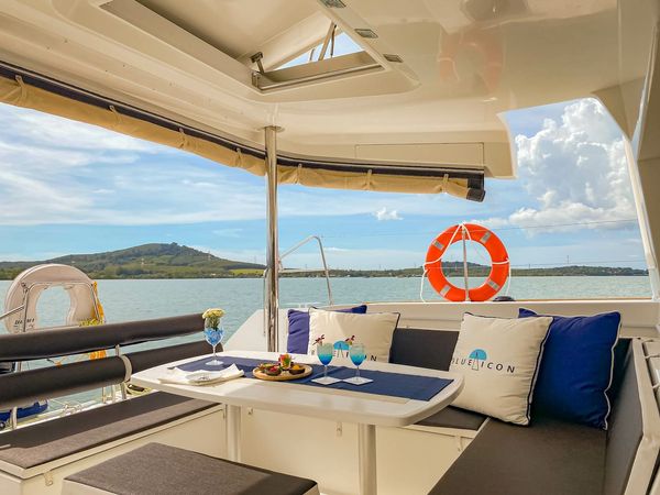 Lagoon 450 F | Blue Icon