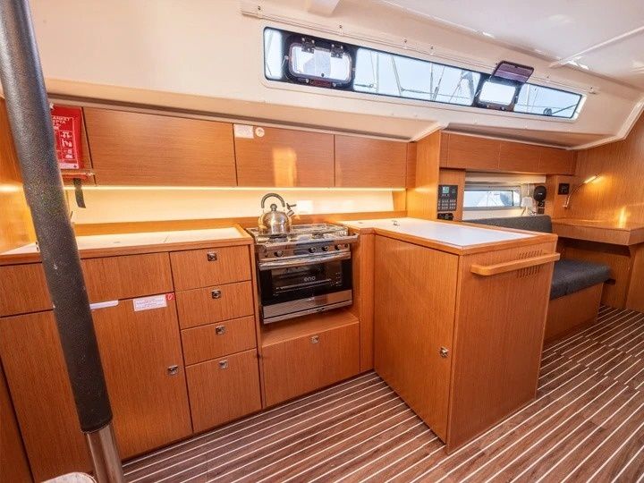 Bavaria C42 | Lydia