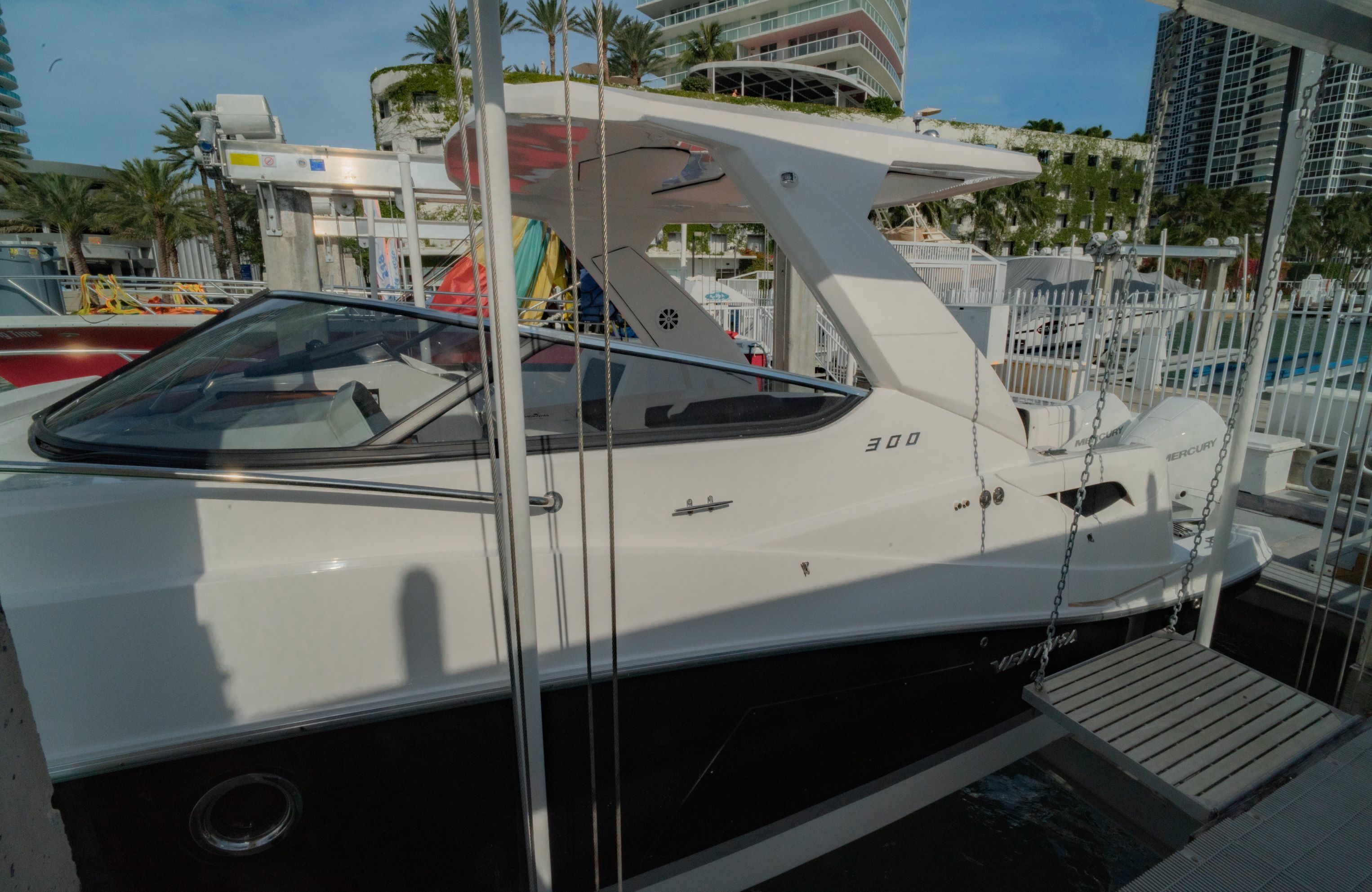 Ventura V300 | Daycruiser