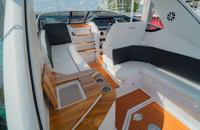 Ventura V300 | Daycruiser
