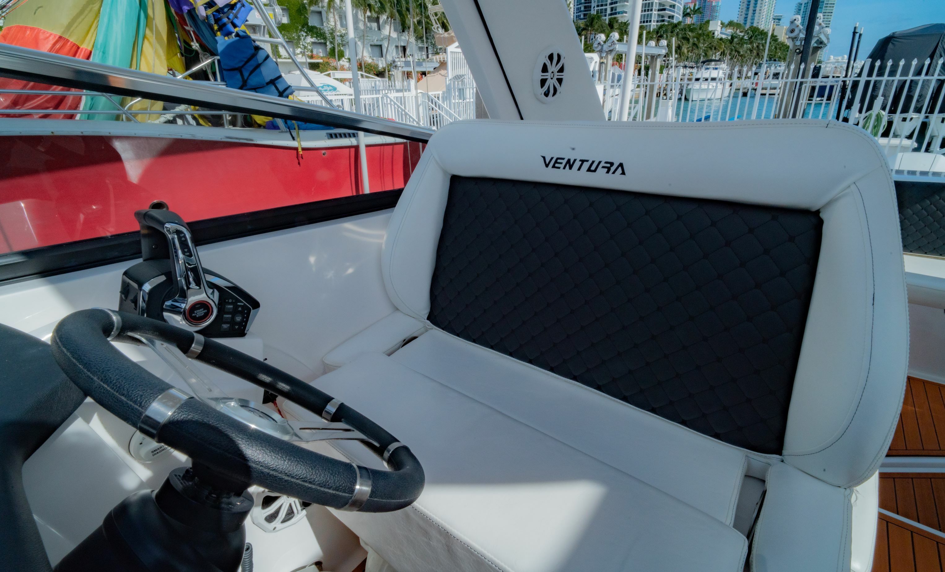 Ventura V300 | Daycruiser