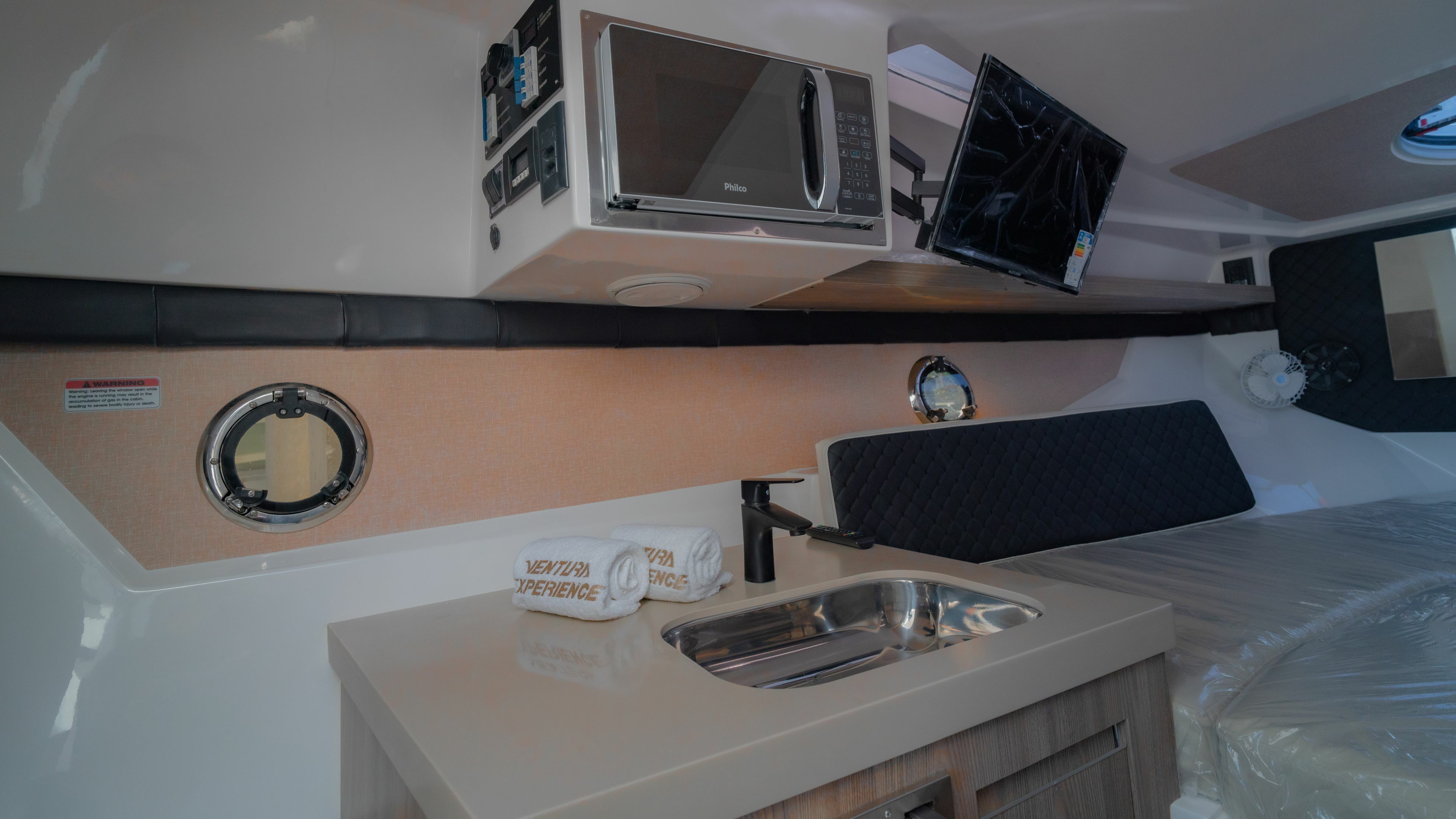 Ventura V300 | Daycruiser