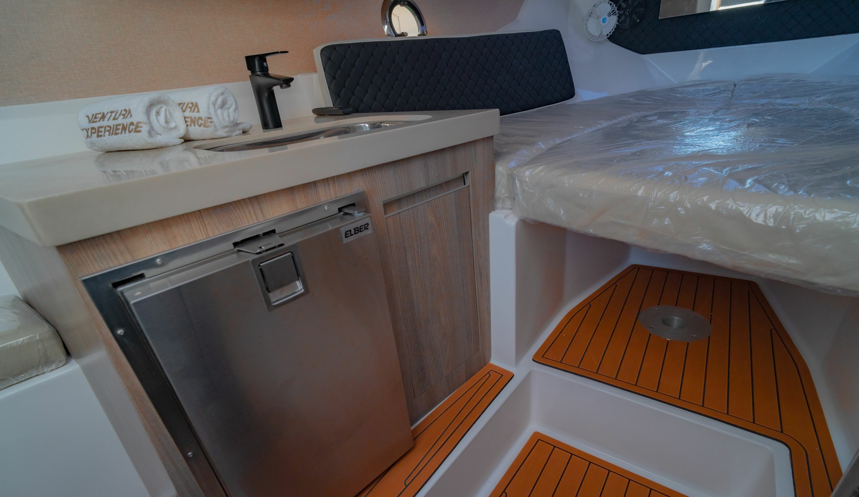 Ventura V300 | Daycruiser