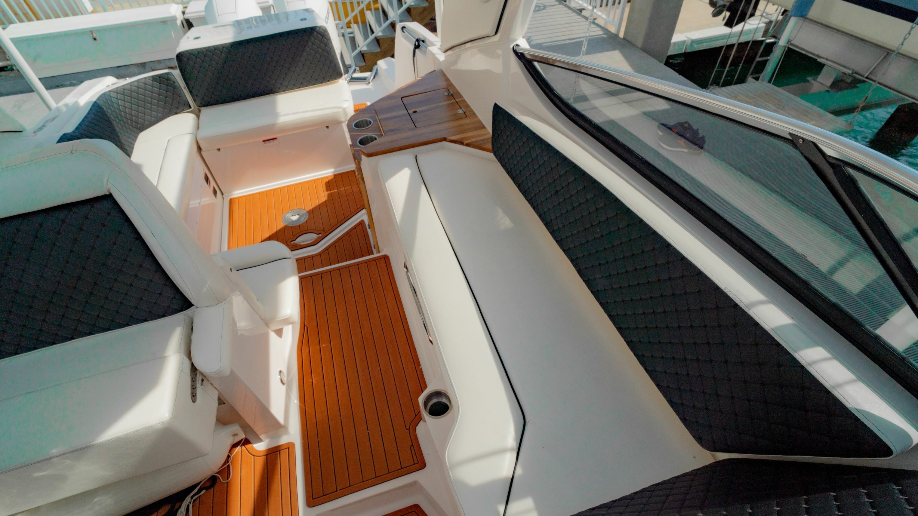 Ventura V300 | Daycruiser