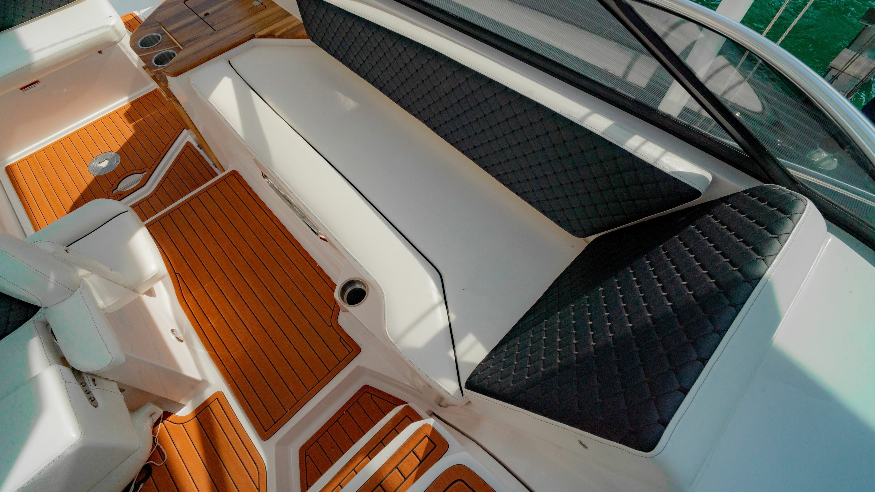 Ventura V300 | Daycruiser