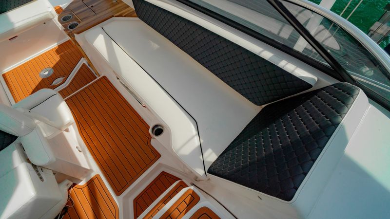 Ventura V300 | Daycruiser