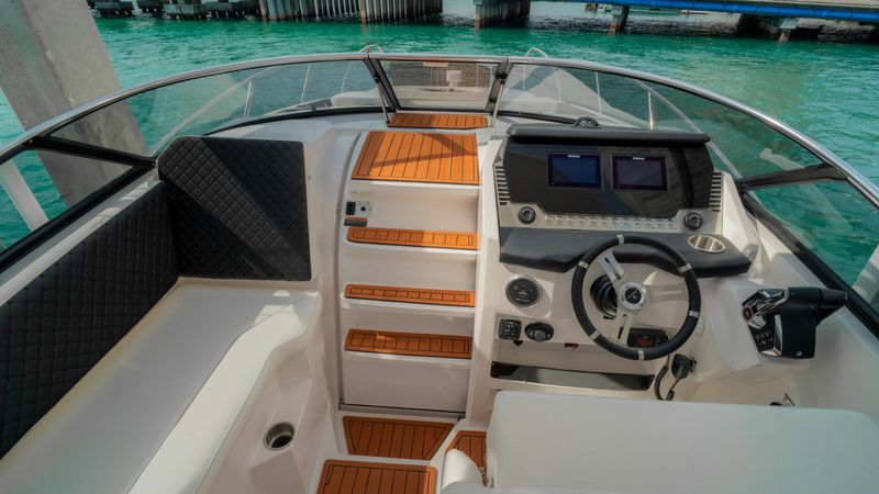 Ventura V300 | Daycruiser