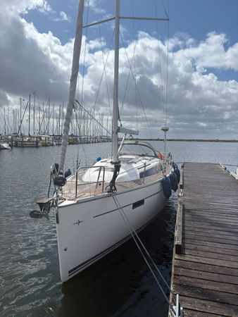 Bavaria Cruiser 37 | Four Seasons