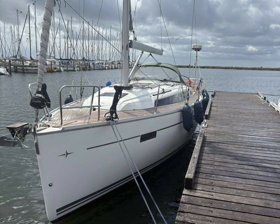 Bavaria Cruiser 37 | Four Seasons