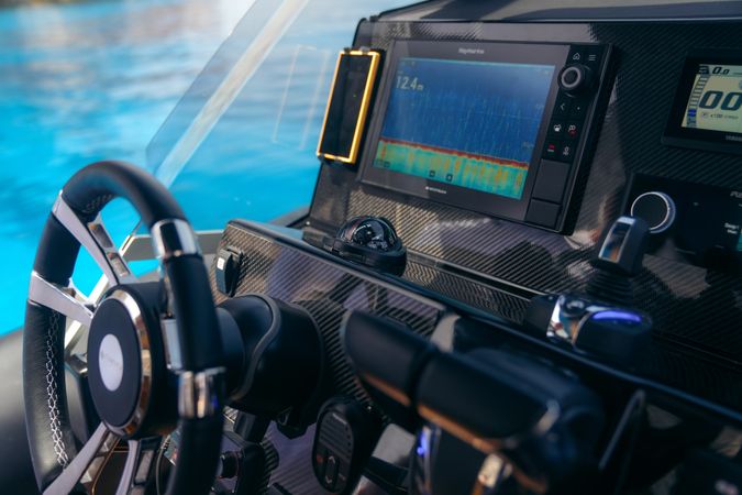 Technohull 39 | Bumblebee