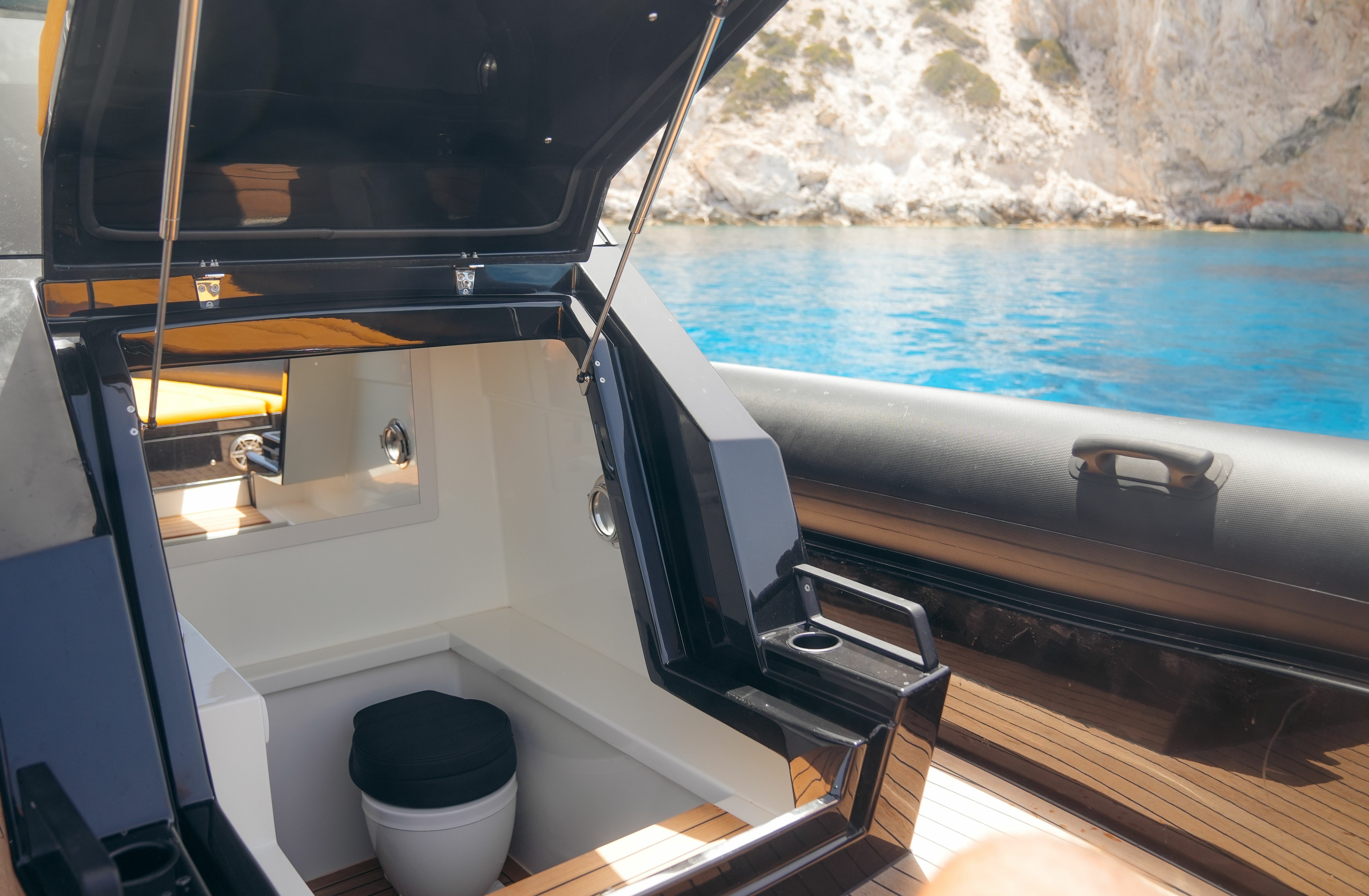 Technohull 39 | Bumblebee