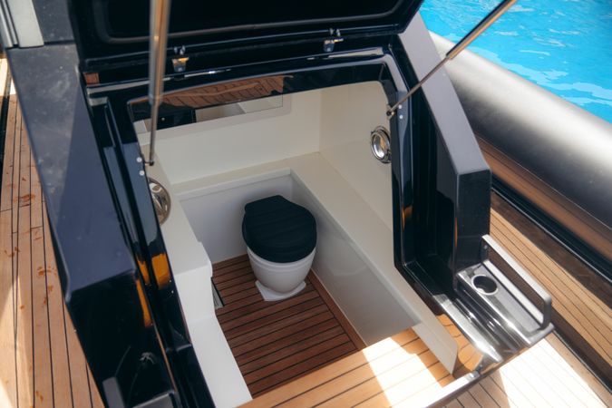 Technohull 39 | Bumblebee