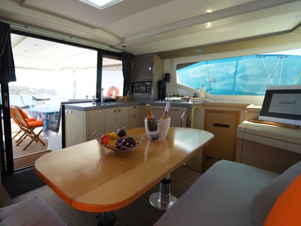 Fountaine Pajot Lucia 40 | Enea